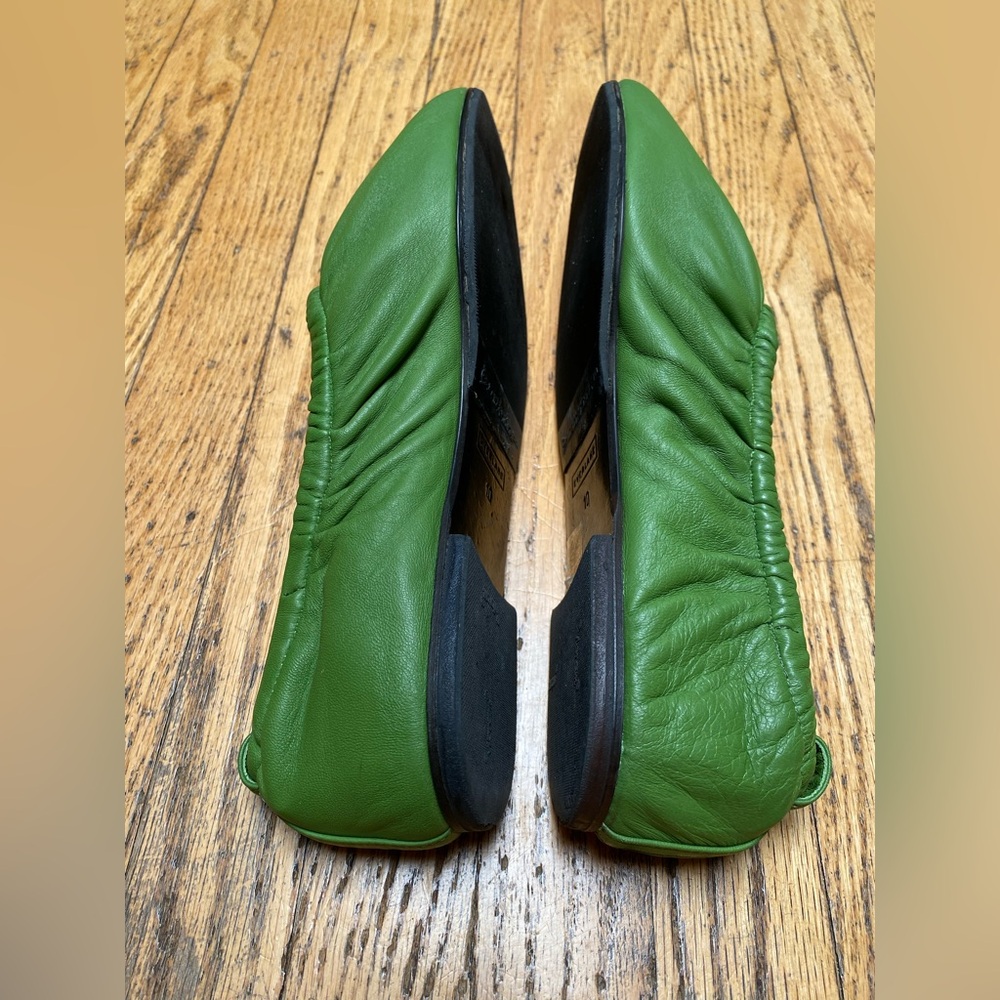 Fabulous Everlane Green Leather Scrunch Ballet Flats - Picture 6 of 12